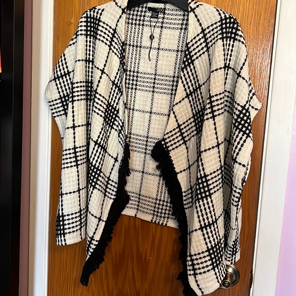 WDG sweater/ cover up or (Bundle 3 for 50)